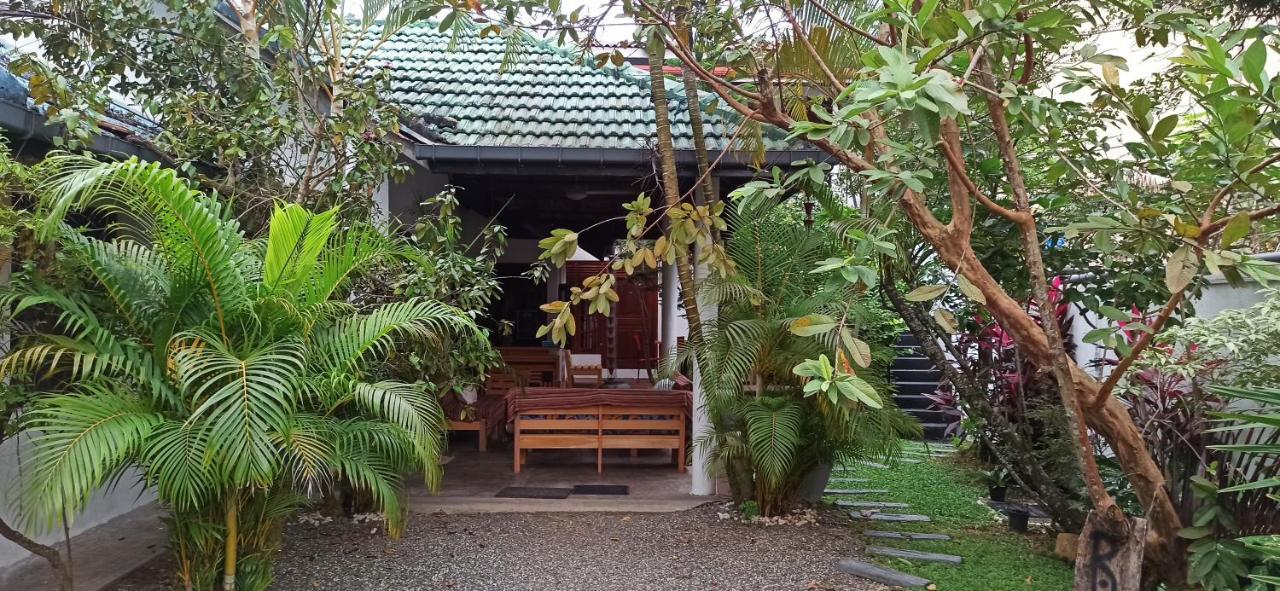 Rituale Guest House - Surf & Yoga Mirissa Εξωτερικό φωτογραφία